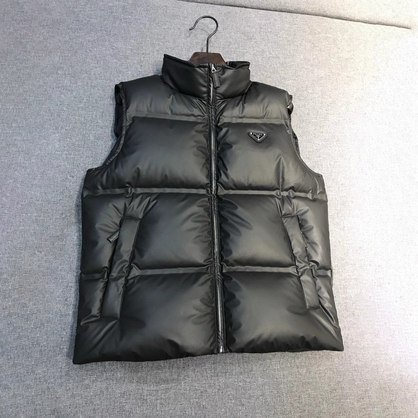 Men's And Women's Autumn/Winter Fashion Classic Solid Color High Neck Zipper Premium Fashion Style Business Casual Leather Down Vest #79435