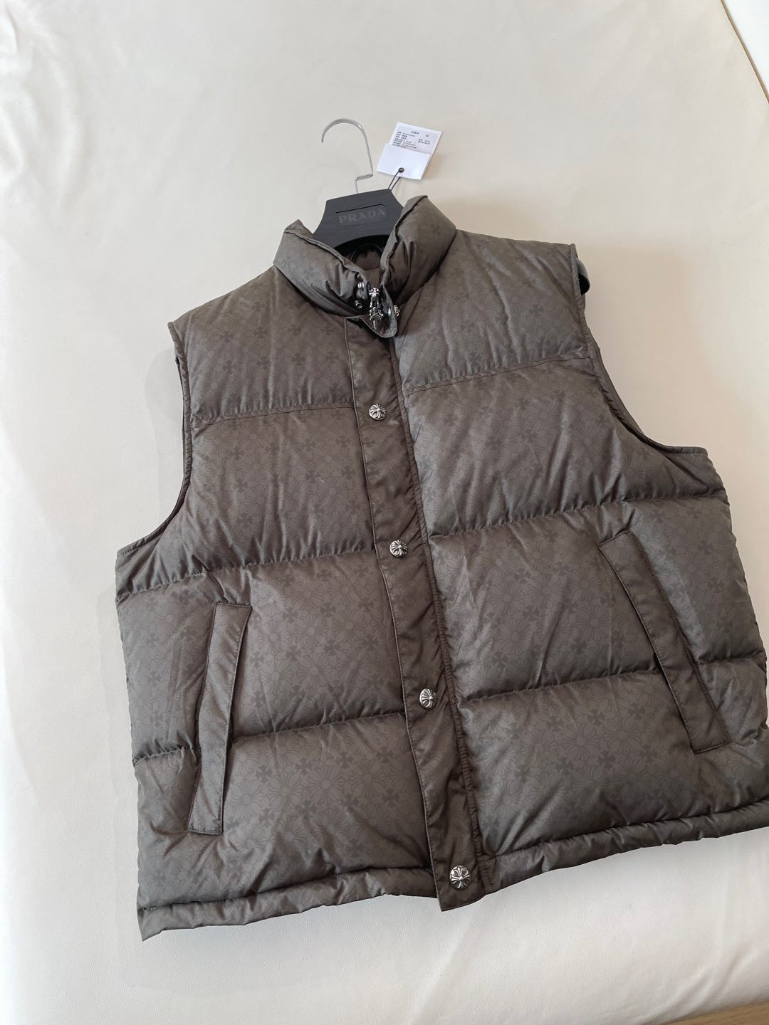 Men's Autumn and Winter Solid Color Dark Printed Sterling Silver Button Sleeveless Puffer Down Vest #74887