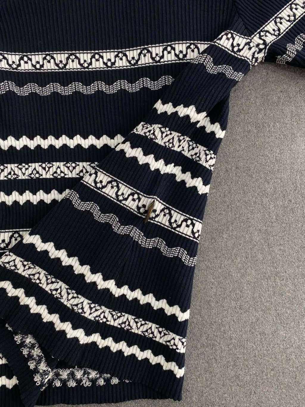 Women's Summer Solid Color Scalloped Stripe Crew Neck Pullover Fitted Knit Sweater #71474