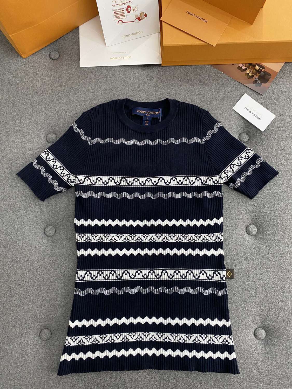 Women's Summer Solid Color Scalloped Stripe Crew Neck Pullover Fitted Knit Sweater #71474