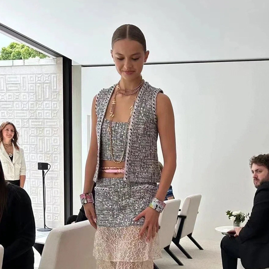 Women's Spring and Autumn Solid Color Full Diamond Flower Logo Embroidery Sleeveless Fitted Denim Vest #71433