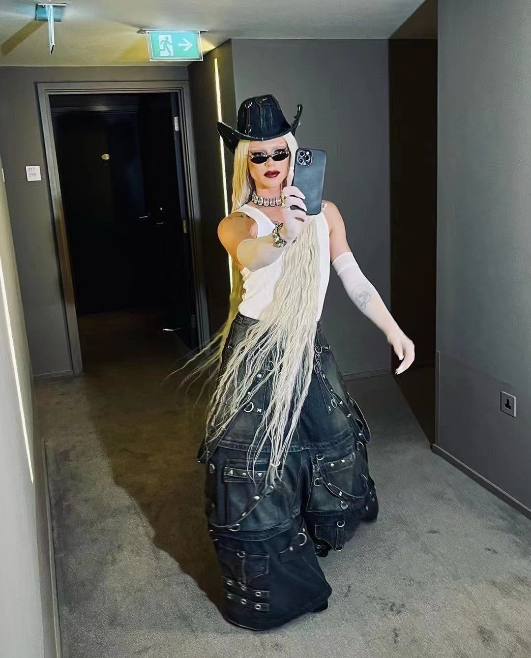 Men's Skirt Vintage Rivets Straps Detachable Denim Skirt High Street Ragged Trend Punk Style Jeans Pants #71841