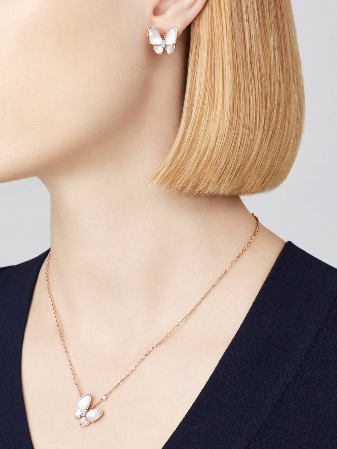 Women's Exquisite And Elegant V-Gold Material Two Butterfly Finger Ring. Pendant Necklace. Earring Set Accessories #71634