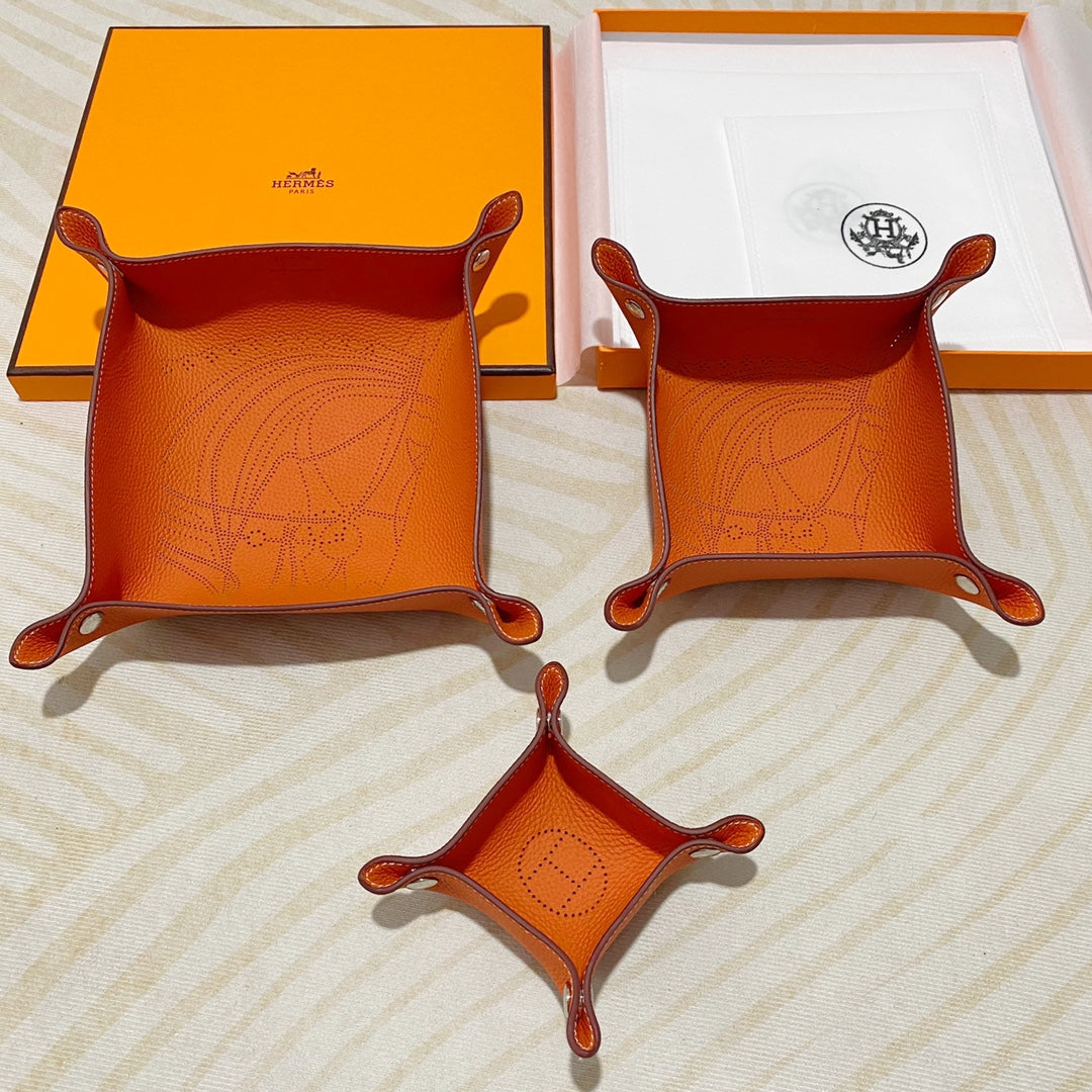 Simple Fashion Logo Printing Small 13x13cm Medium 22x22cm Large 25x25cm Whole Set Sold Color Blocking Leather Tray Accessories Ornaments #72946