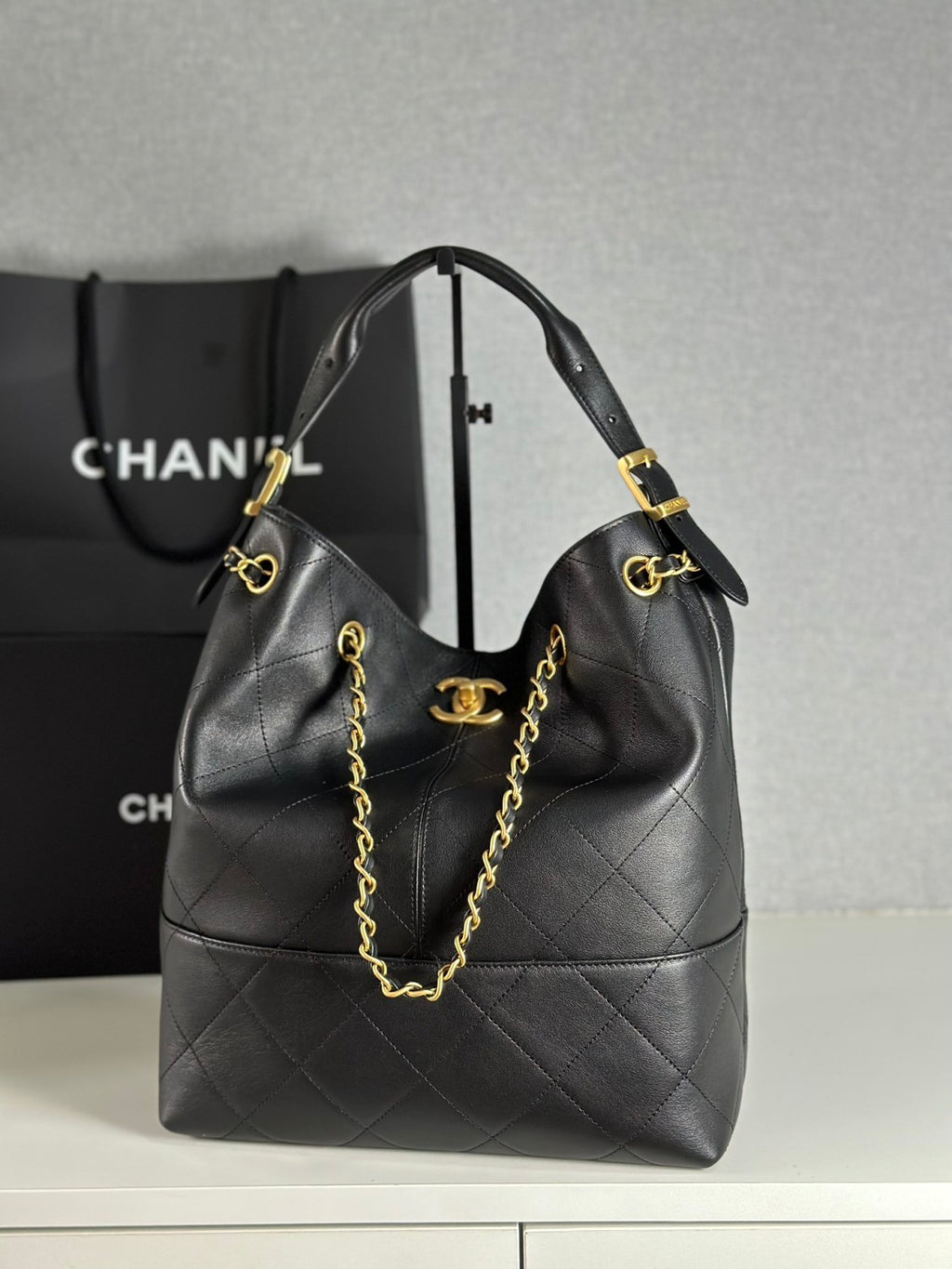 25a Hobo Full-leather Black & Gold Vertical Tote Bag Stylish Luxury Shimmering Shoulder Bag Handheld Large Capacity Bags  #82166A