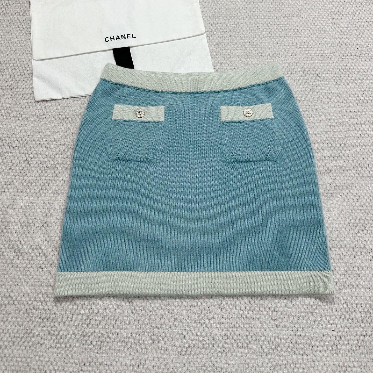 Women's Spring/Autumn Color-Block Single-Breasted Short-Sleeved Long-Sleeved Cashmere Knitted Cardigan Casual Logo Button Multi-Pocket Half-Skirt Ngvp #2282