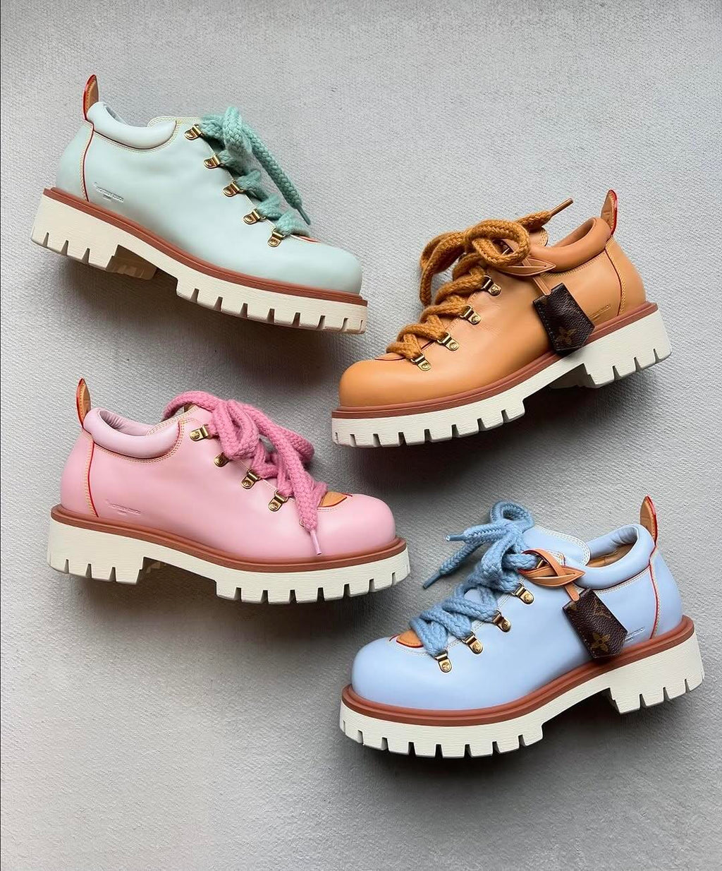 LV Remix Men's and Women's Summer Solid Color Cowhide Round Toe Lace-up Thick Sole Casual Shoes #77841