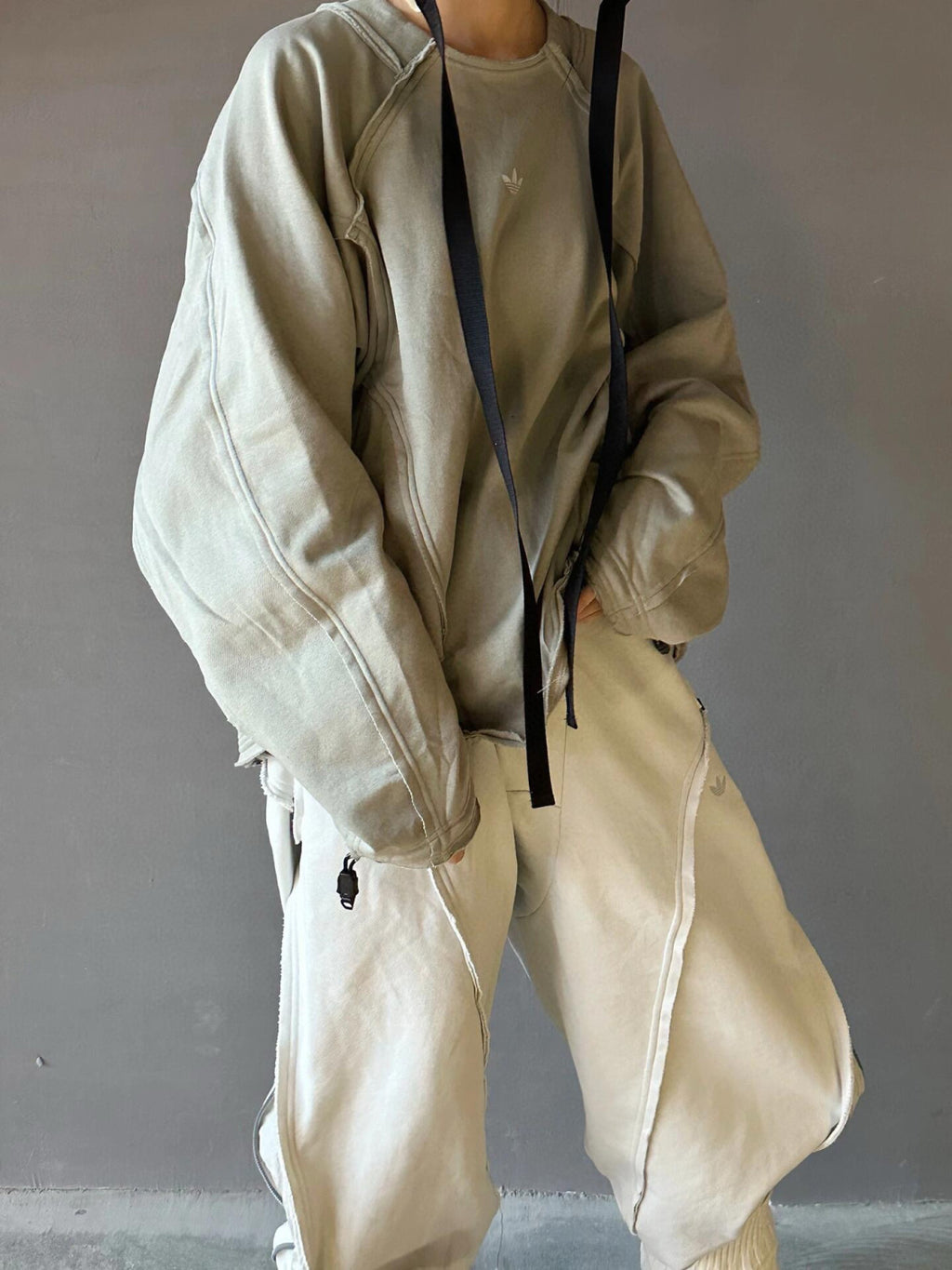 Originals X HAMCUS Men's and Women's Solid Colour Cropped Round Neck Pullover Long Sleeve Sweatshirt #99124