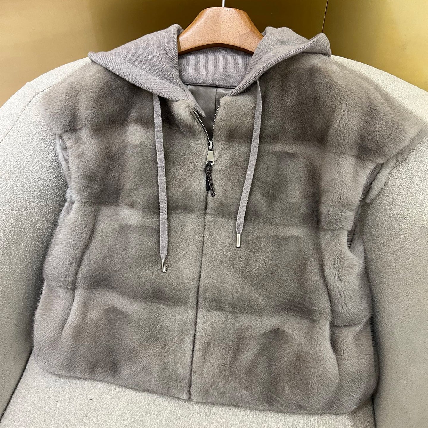 Women's Fall/Winter Wool Cashmere Knit Solid Color Zipper Drawstring Full-Length Mink Hooded Vest Ngvp #2518