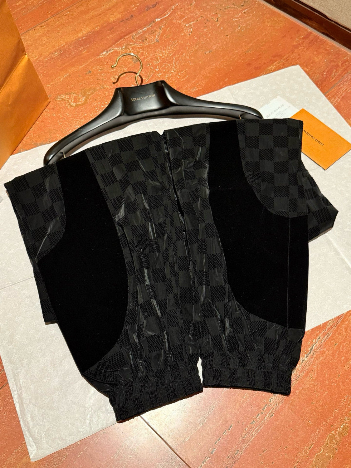 Men's Spring/summer Flocked Tech Pants Checkered Marque L.vuitton D¨¦pos¨¦e Logo Velvet Solid Color Elastic Waist SweatPants Pants #81399