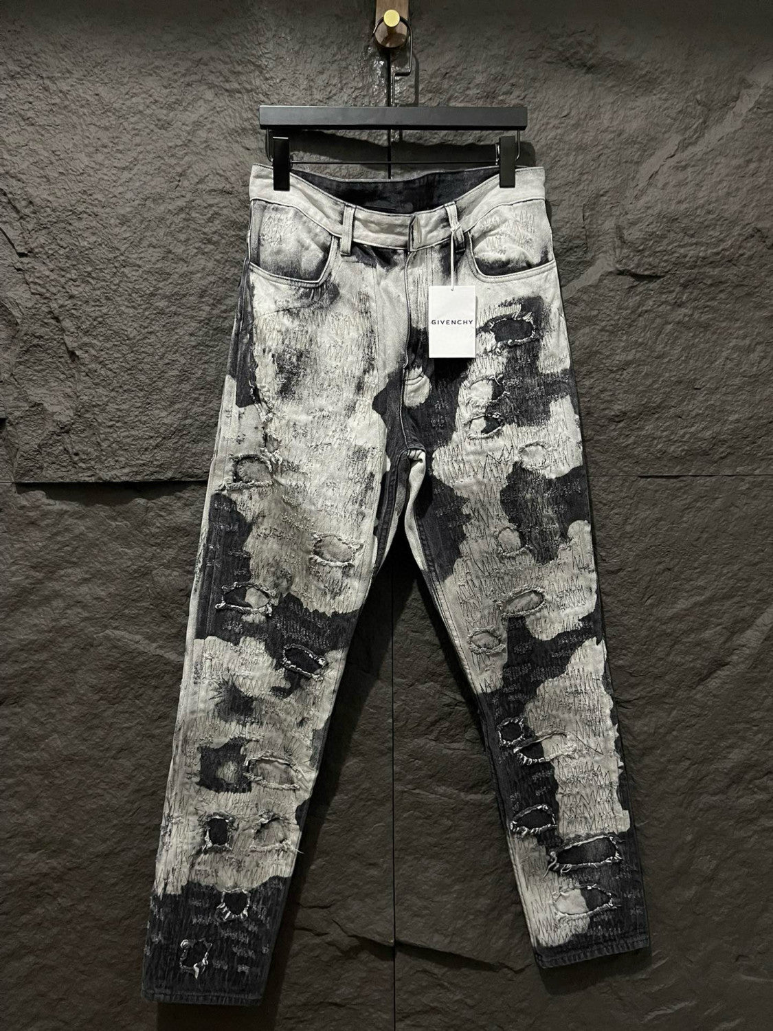 Men's Cotton Black and White Fashion Embroidered Washed Destroyed Denim Trousers Ngvp #7769