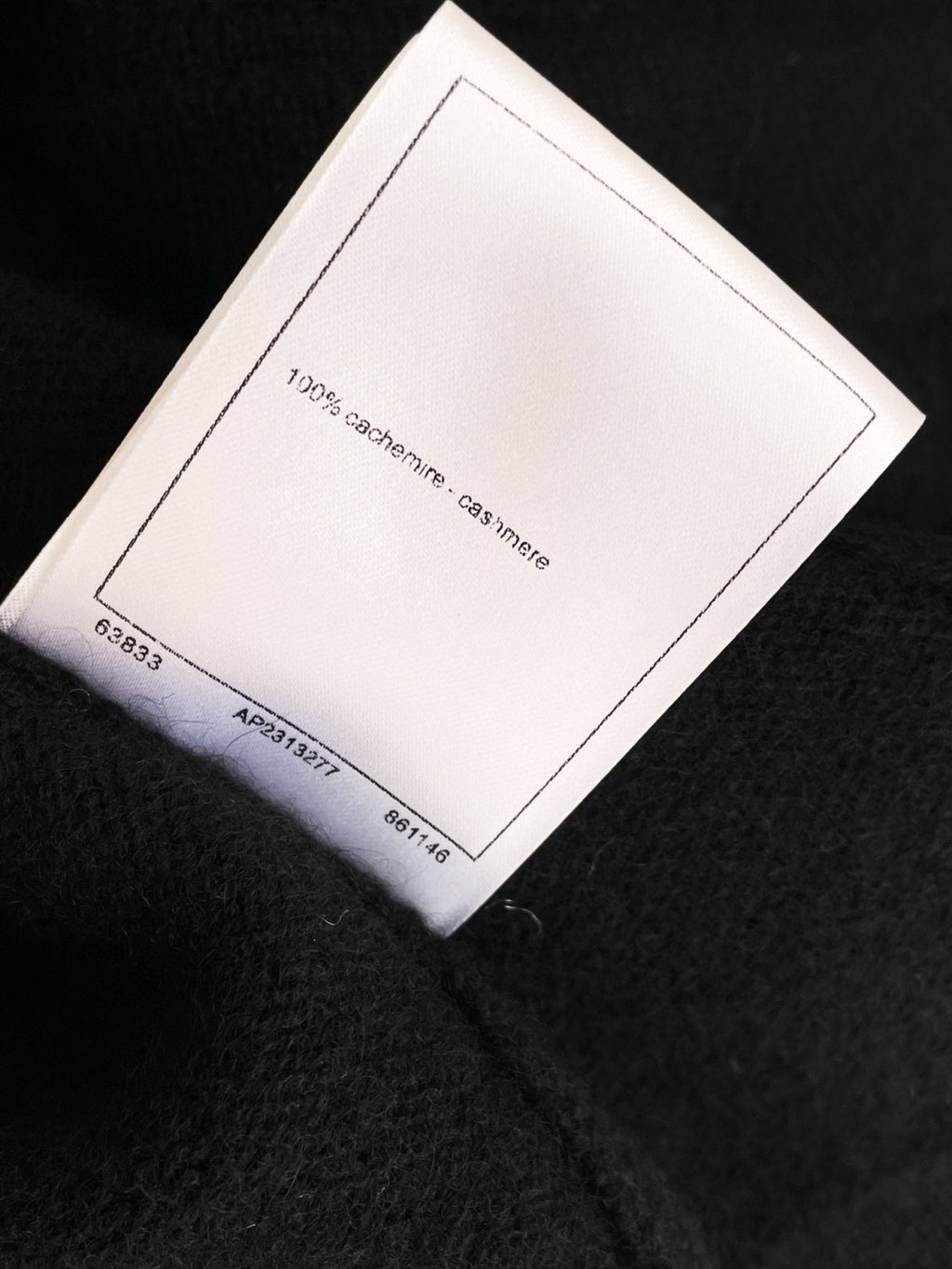 Women's Fall And Winter Fashion Antique Chain Single-Breasted Black And Gold Cashmere Knitted Tank Top Fitted Vest Ngvp #9316