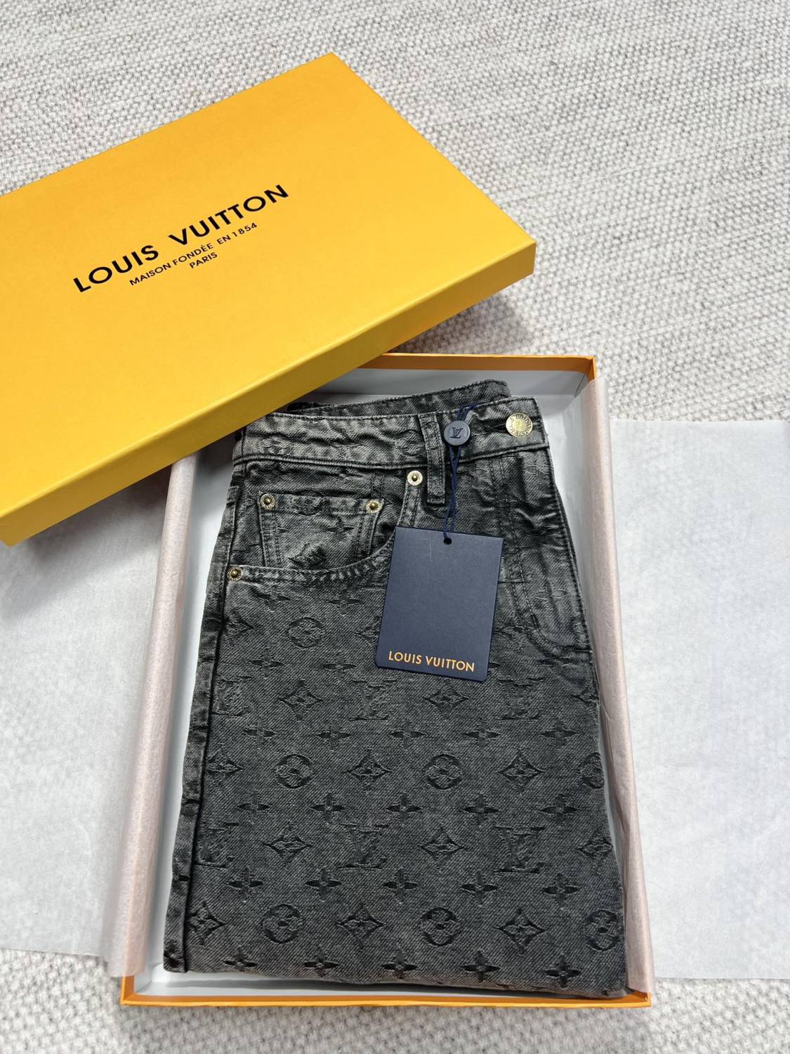 Women's Spring Autumn Solid Color Monogrammed Cameo Flared Cropped Jeans Pants #73921