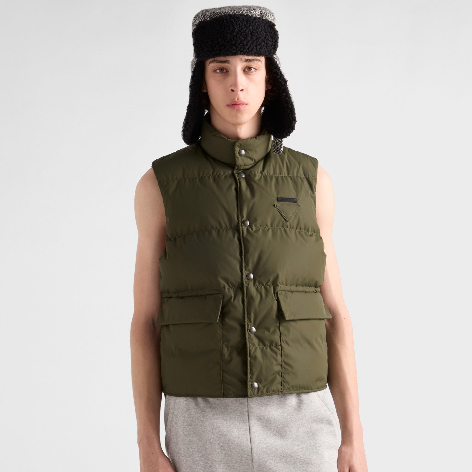 Men's Fall/Winter Fashion Casual High Neck Single Button Solid Color Logo Triangle Patch Decorated Vest #79331