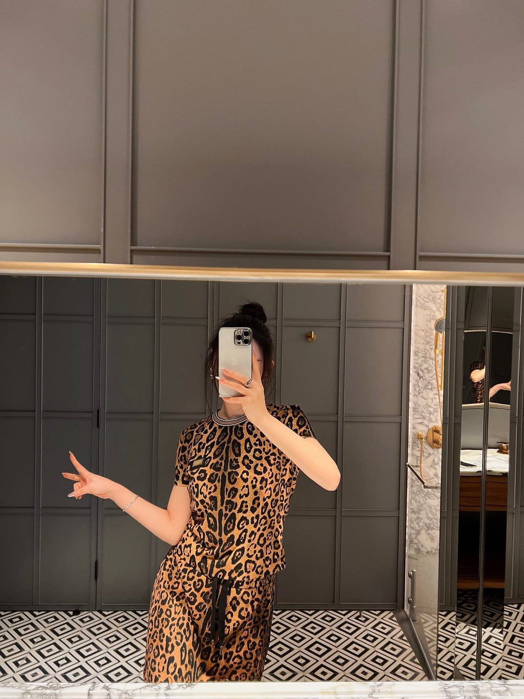 Women's Summer Leopard Crespo Cotton Round Neck Short Sleeve T-Shirt Casual Mini Skirt #71648