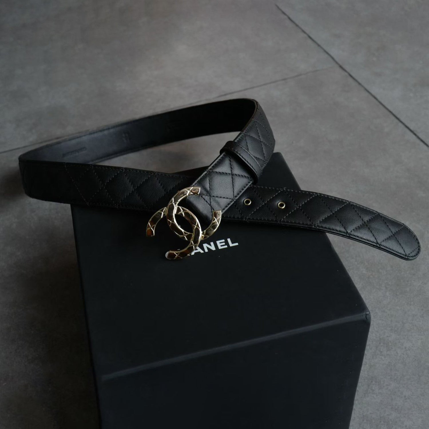 25C Premium Minimalist Logo Belt Diamond-Quilted Black Leather Belt Accessory Width: 3.0cm #193256