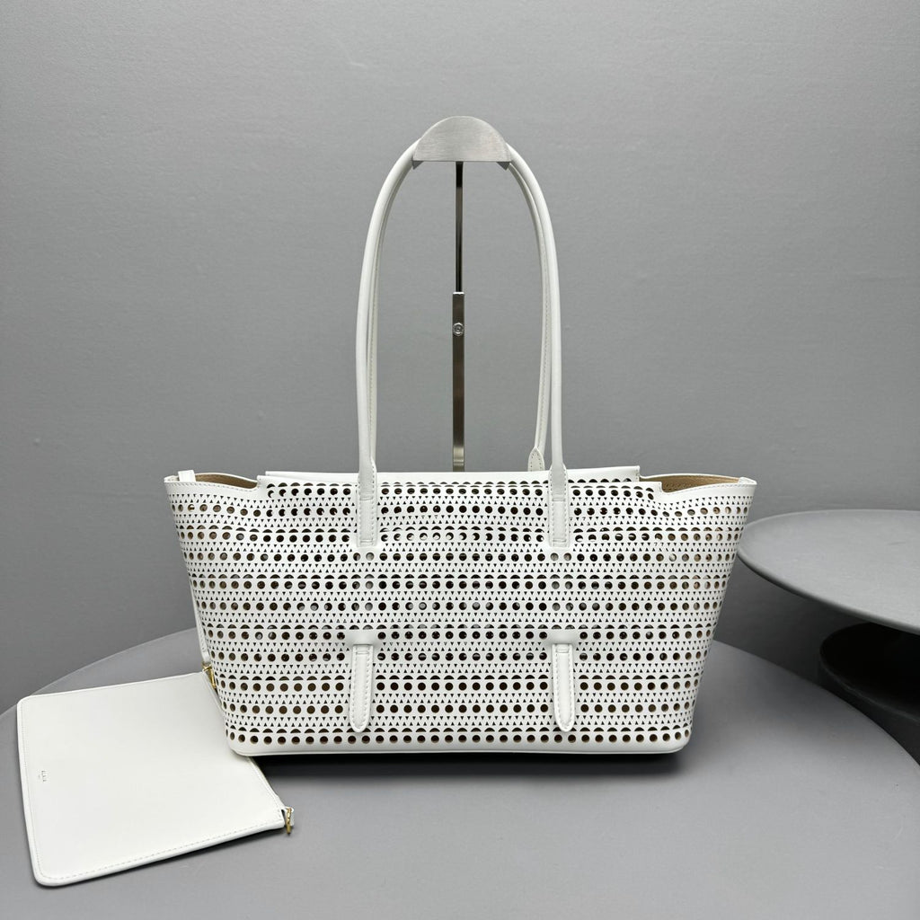 Alaia Mina Cutout Shoulder Bag Design Fashionable Women's Retro Solid Color Casual Temperament Vienne Cutout Carved Pattern  Bag Bags #81633