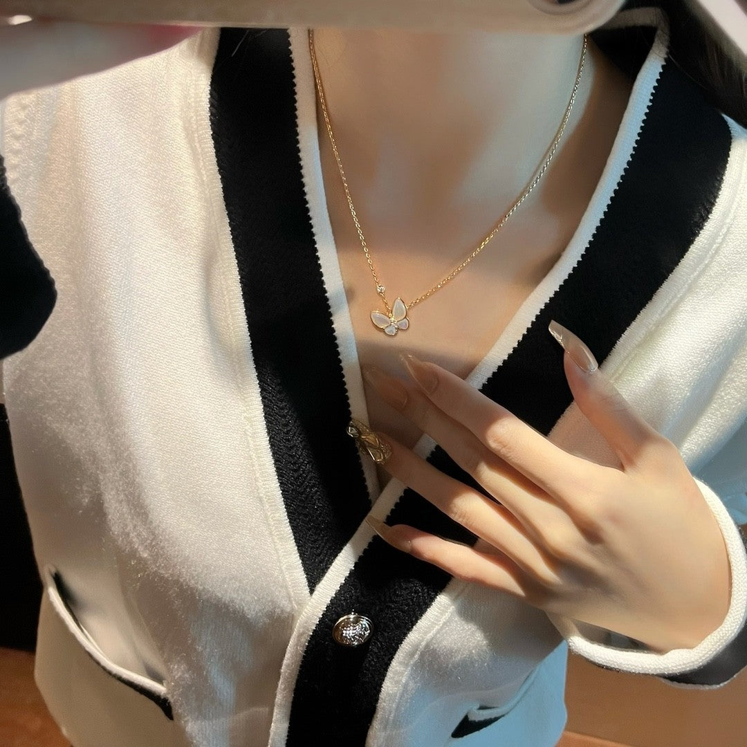 Women's Exquisite And Elegant V-Gold Material Two Butterfly Finger Ring. Pendant Necklace. Earring Set Accessories #71634