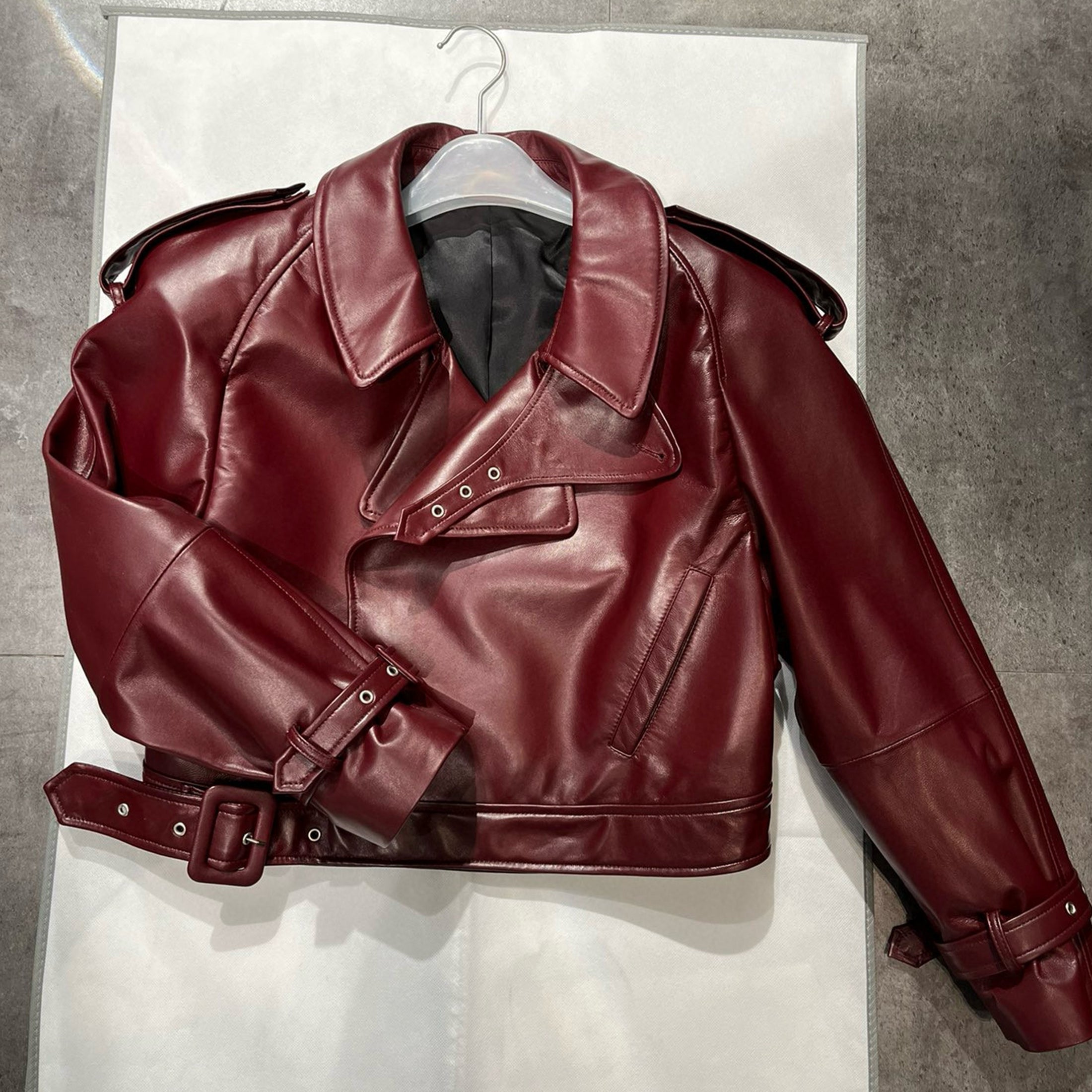 Women's Spring And Autumn Fashion High Street Sheepskin Lapel Short Leather Button Biker Leather Jacket Ngvp #8158