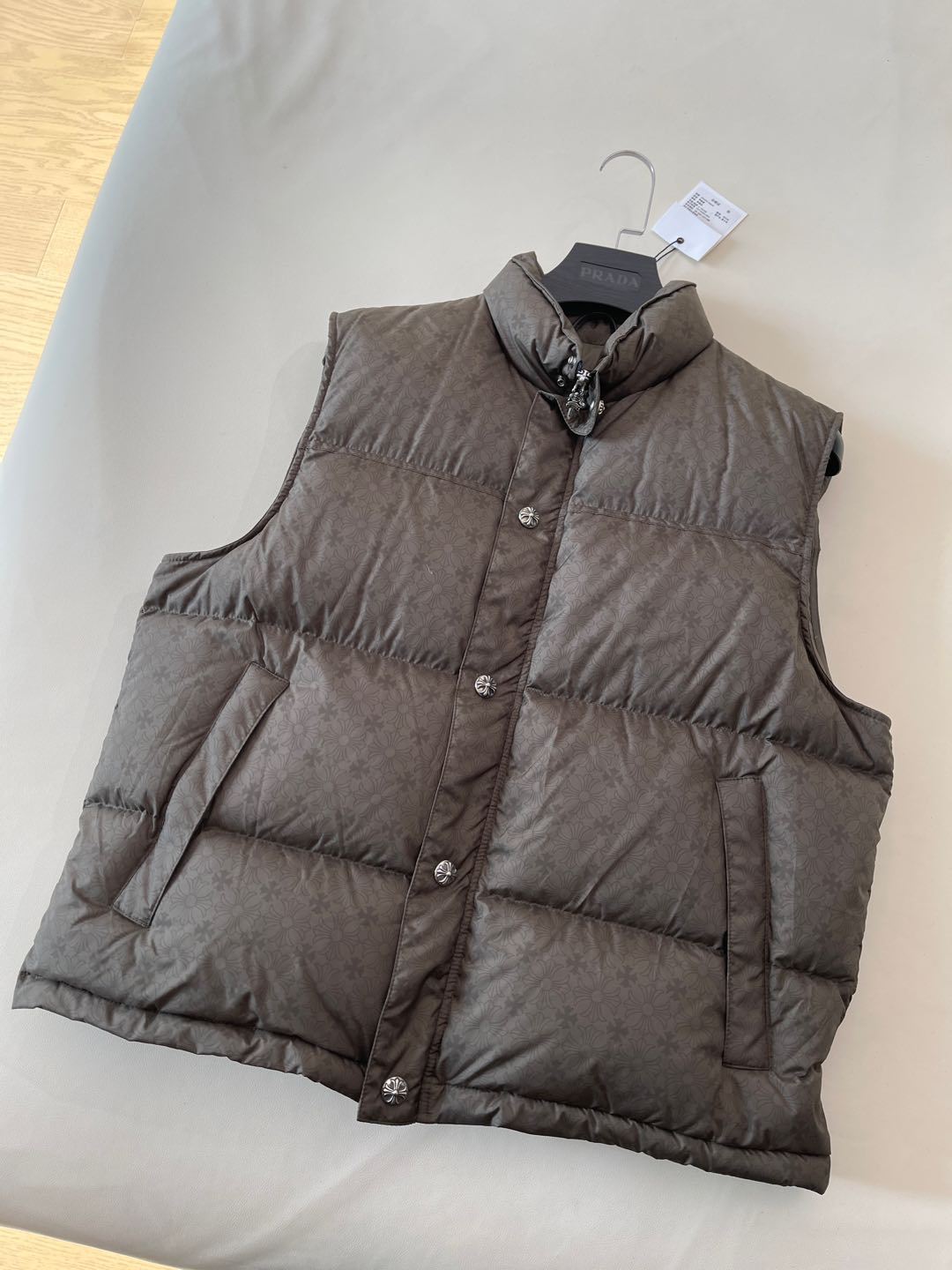 Men's Autumn and Winter Solid Color Dark Printed Sterling Silver Button Sleeveless Puffer Down Vest #74887