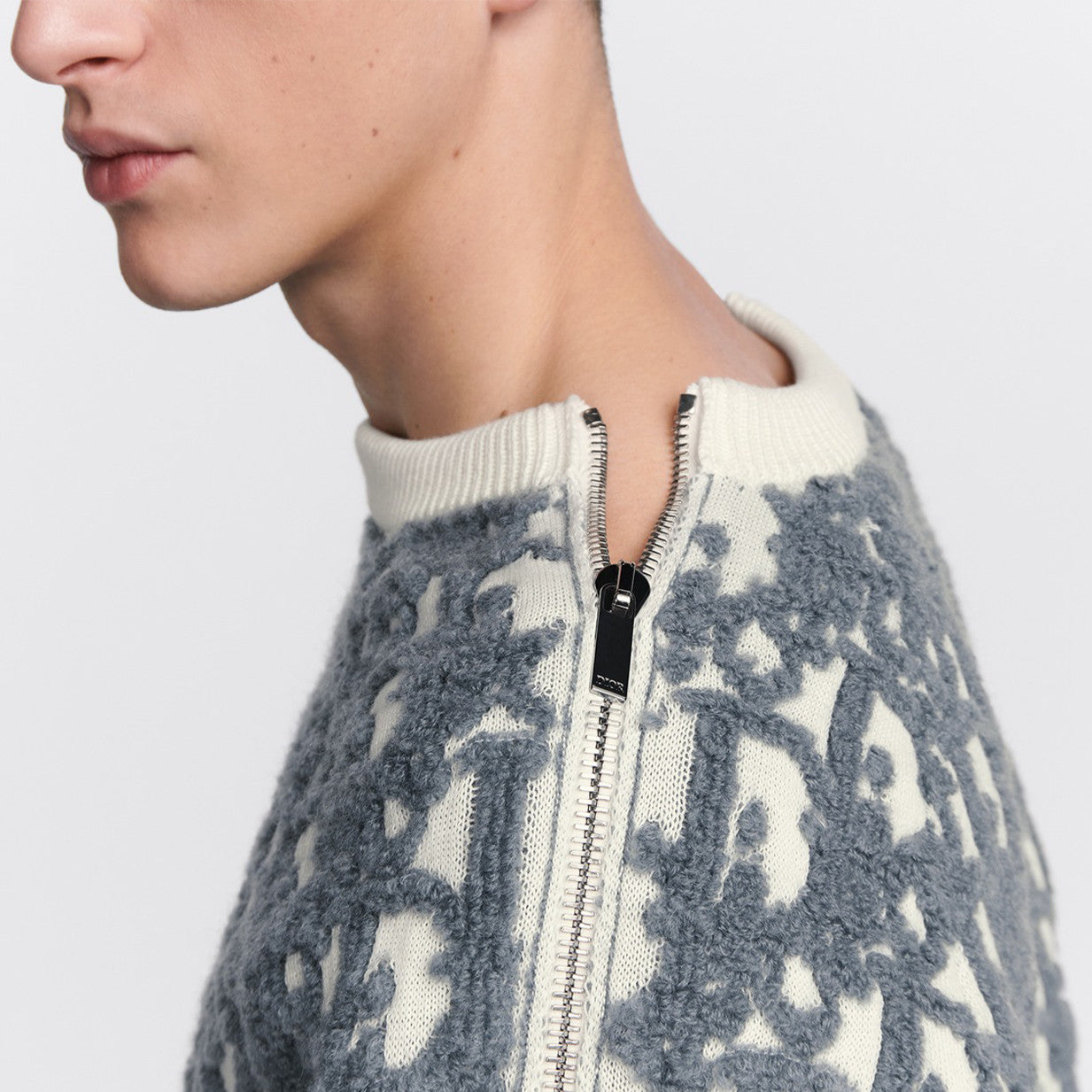 CD Men's Spring. Autumn and Winter Oblique Printed Round Neck Long Sleeve Solid Color Fitted Sweater #72184