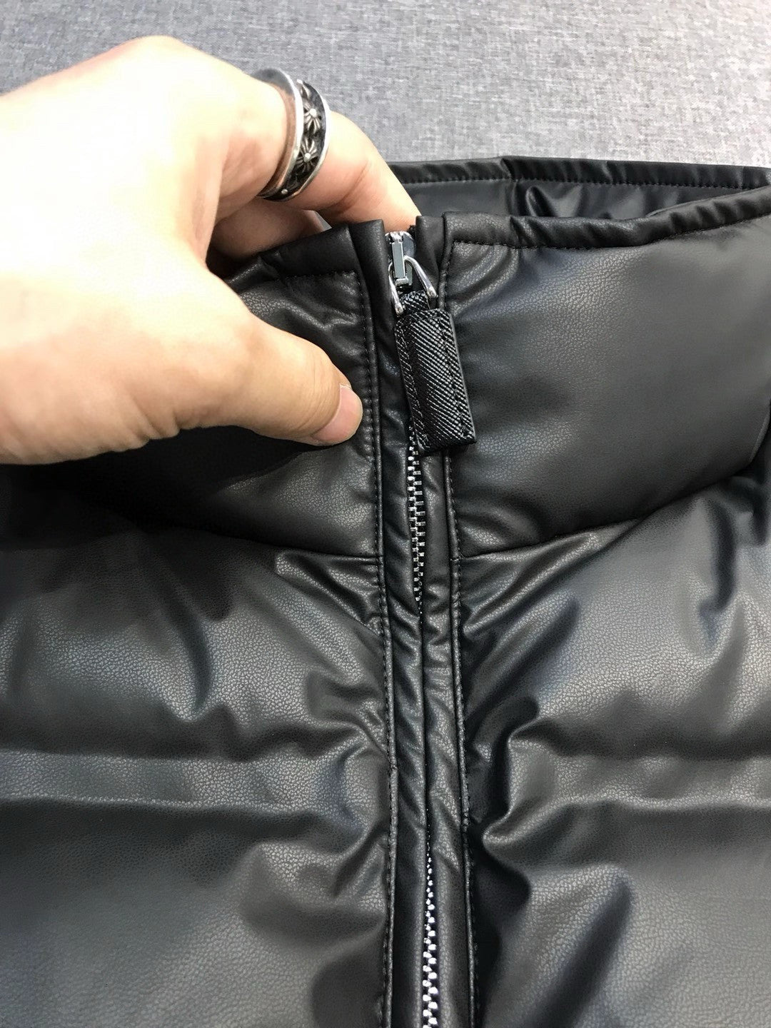 Men's And Women's Autumn/Winter Fashion Classic Solid Color High Neck Zipper Premium Fashion Style Business Casual Leather Down Vest #79435