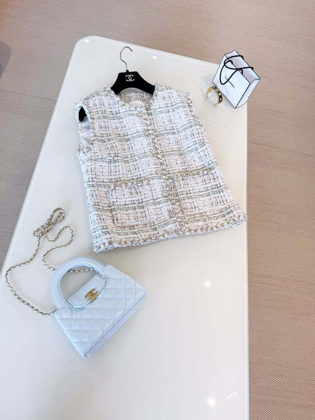 Mtiers D'art Collection Tweed Gold Thread Vest Women's Spring And Summer Short Sleeveless Undershirt Tops Fashionable And Elegant Trend Jacket Ngvp #2222