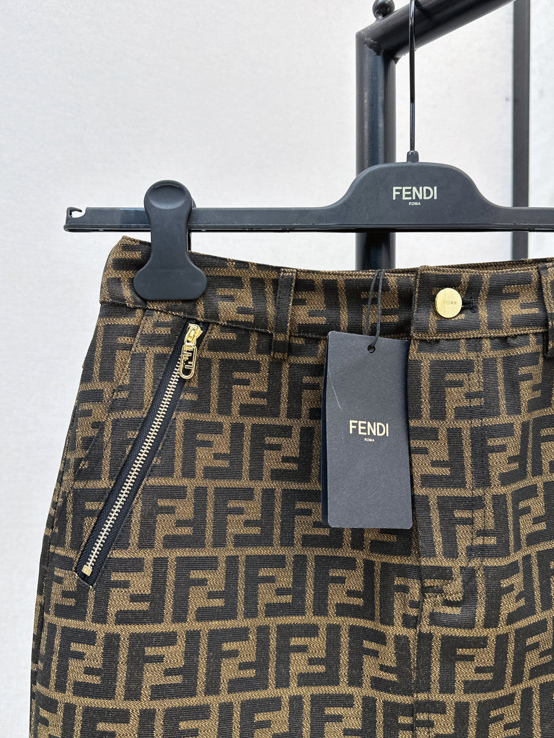 Women's Spring/summer Classic Fashion Ff Jacquard Pattern Pocket Zipper Casual Short Skirt #78394