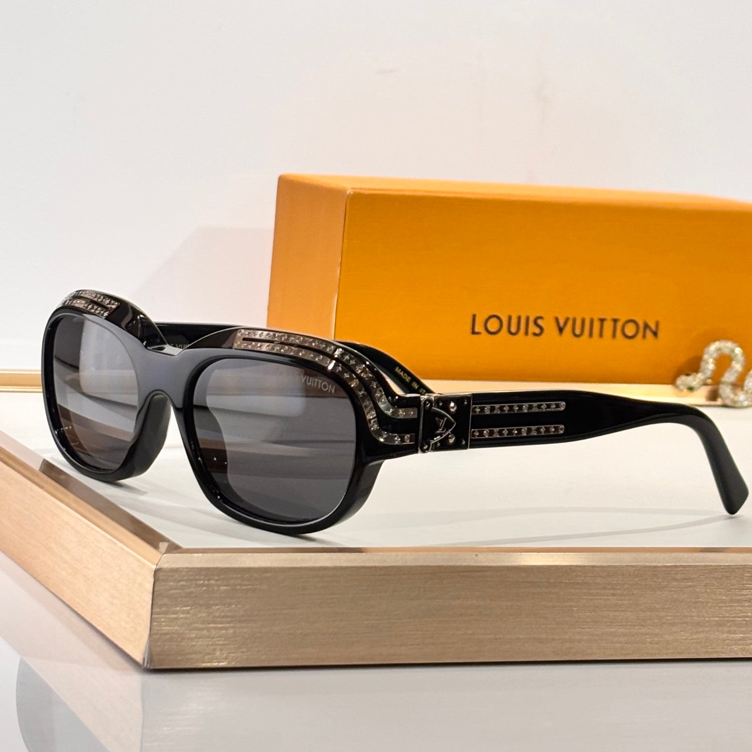 1.0 MILLIONAIRES OVAL Men's And Women's Fashion Classic Oval Design Logo Temple Marking Sunglasses Eyewear Accessories #79191