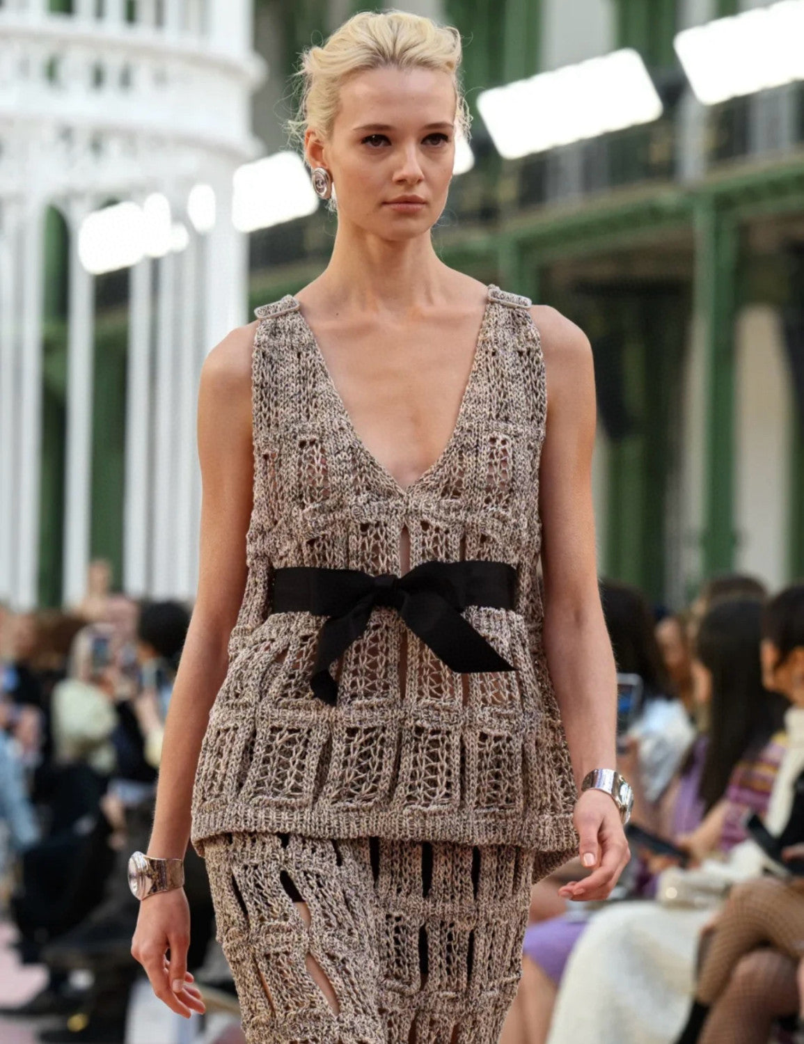 Women's Spring Summer Wispy Crochet Vest Knitted Top V-neck Sleeveless Vest T-shirt Ngvp #1597