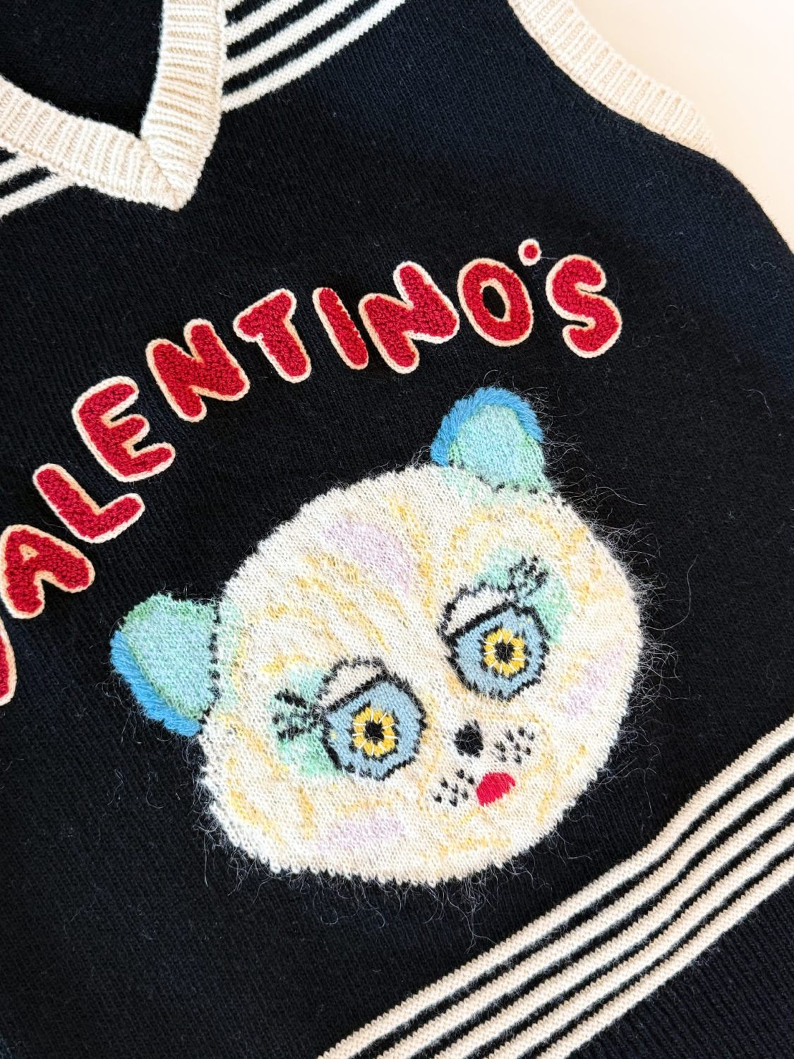 LE CHAT DE LA MAISON Women's Spring/Autumn Fashion Casual V-neck Knitted Letter Pattern Embroidered Sleeveless Vest  #78441