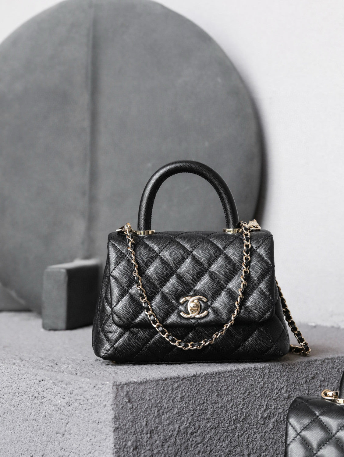 COCO Handle 16 Classic Logo Black Gold Leather Caviar Chain Shoulder Crossbody Mini Small Medium Women's Spring Summer Black Bag Bags #81386