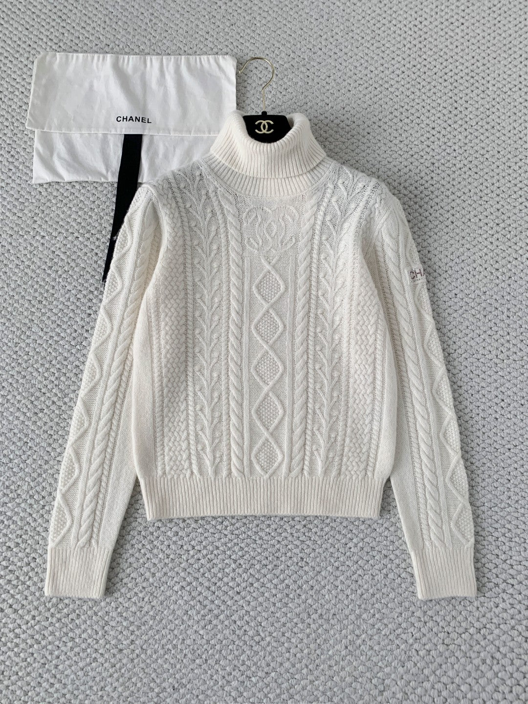 25 Coco Spring Autumn New Women's Ski Long-Sleeved Sweater Women's Fall/Winter Base Layer Sweaters: Stylish and Refined #83229A