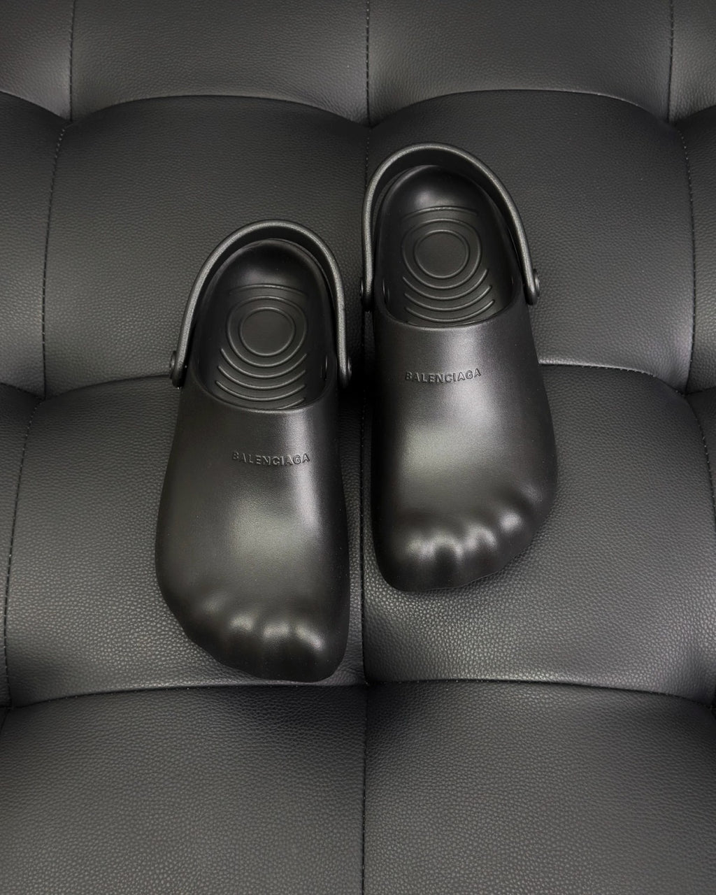 B X Crocs Men's And Women's Solid Color Summer Round-toe Slip-on Shoes #77889