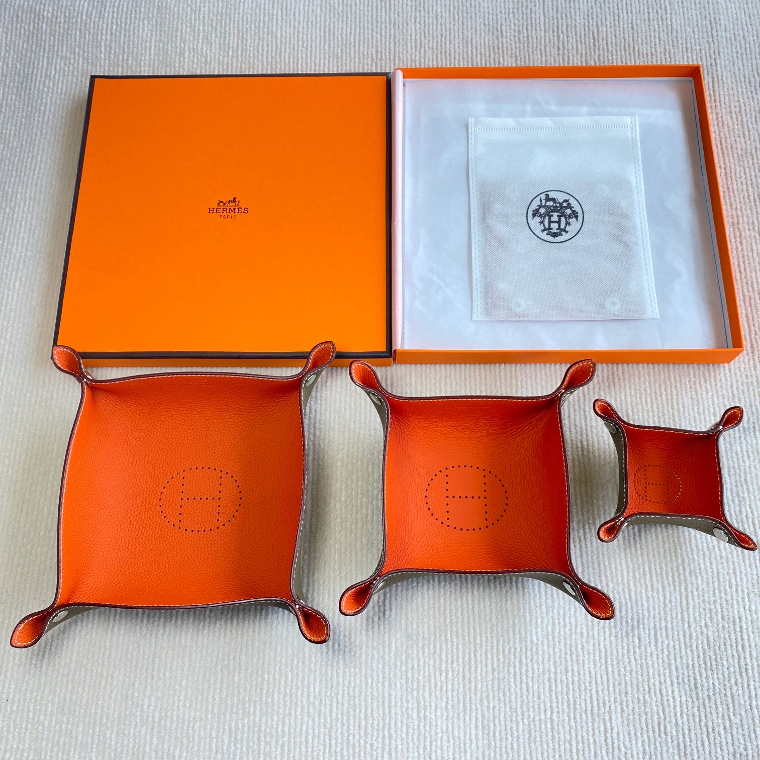 Simple Fashion Logo Printing Small 13x13cm Medium 22x22cm Large 25x25cm Whole Set Sold Color Blocking Leather Tray Accessories Ornaments #72946