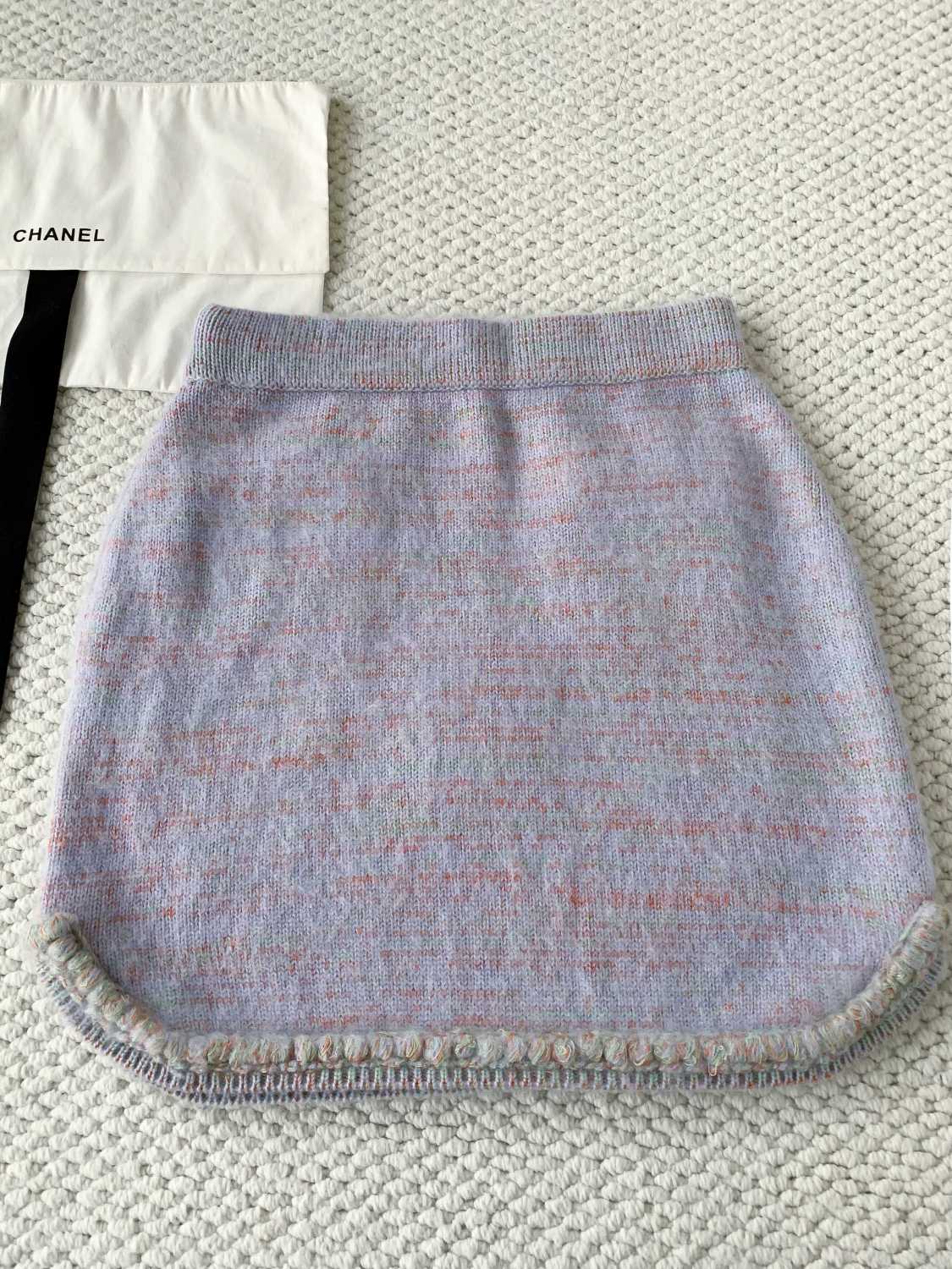 25B FallWinter Women's Preview Collection Long-sleeved Fleece Jacket and Skirt Set #83227A