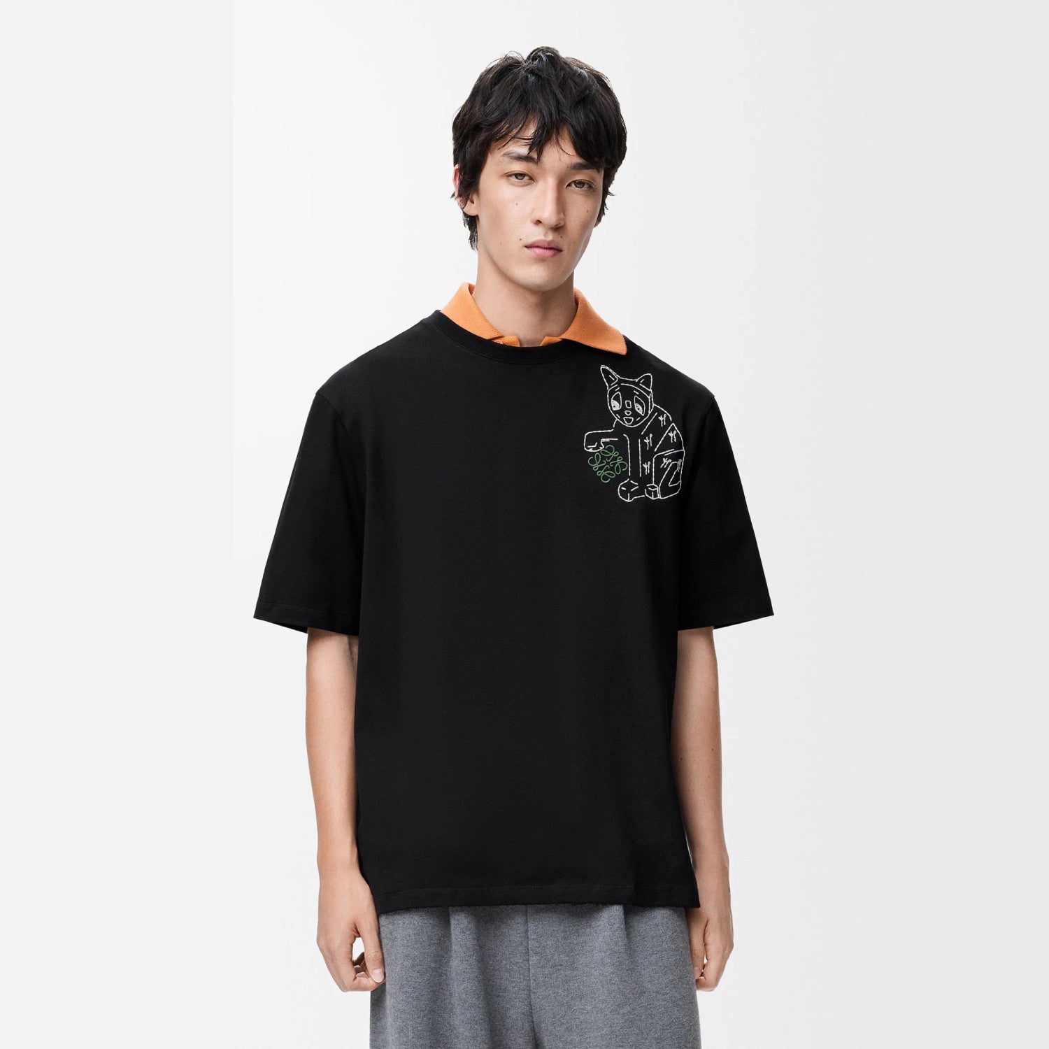 25 New Arrival Unisex Cotton Embroidered T-Shirt with Lucky Cat and Brand Logo Embroidery. Ribbed Cuffs and Hem #83172A