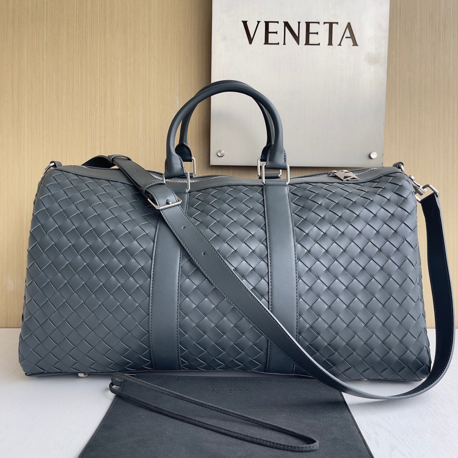 BV Intrecciato Men's Solid Color Adjustable Detachable Shoulder Strap Woven Calfskin Travel Bag #77472