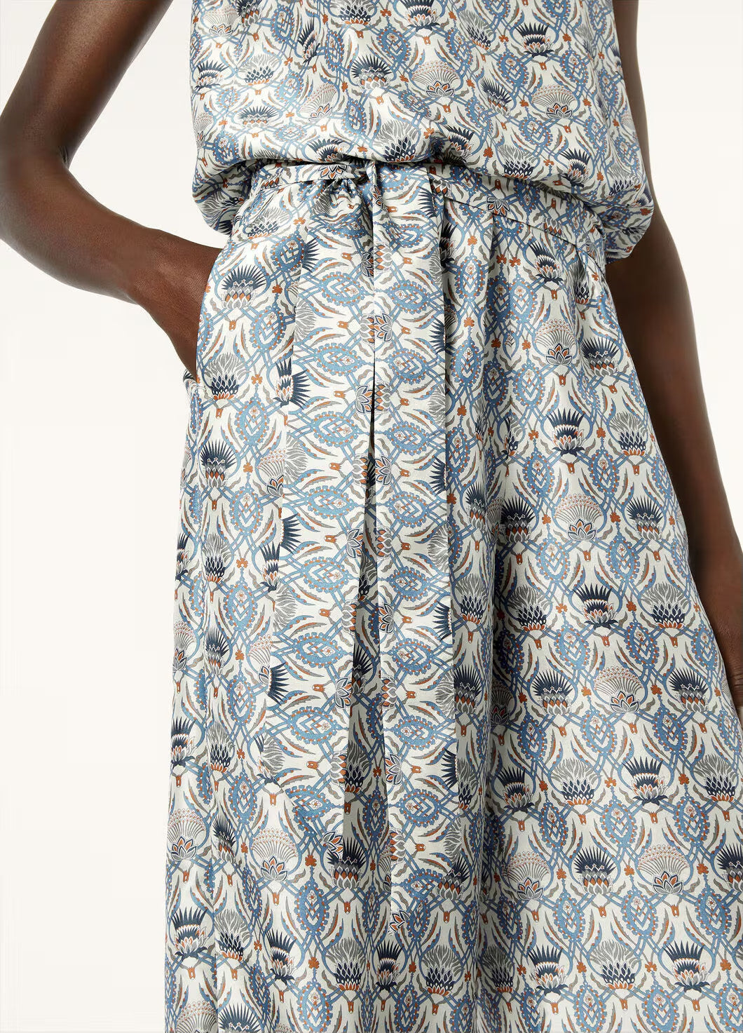 Women's Four Seasons Round Neck Sleeveless Printed Silk Elastic Waist Wide Leg Pants Nadia Jumpsuit Ngvp #1816