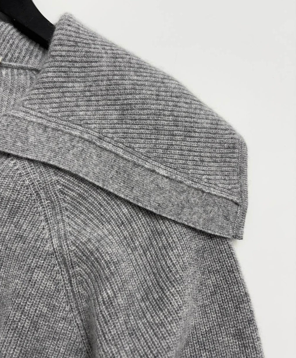 Women's Solid-Color Lapel Loose-Fit Long-Sleeved Single-Breasted Cashmere Knit Cardigan Sweater For Spring. Autumn. And Winter Ngvp #2313