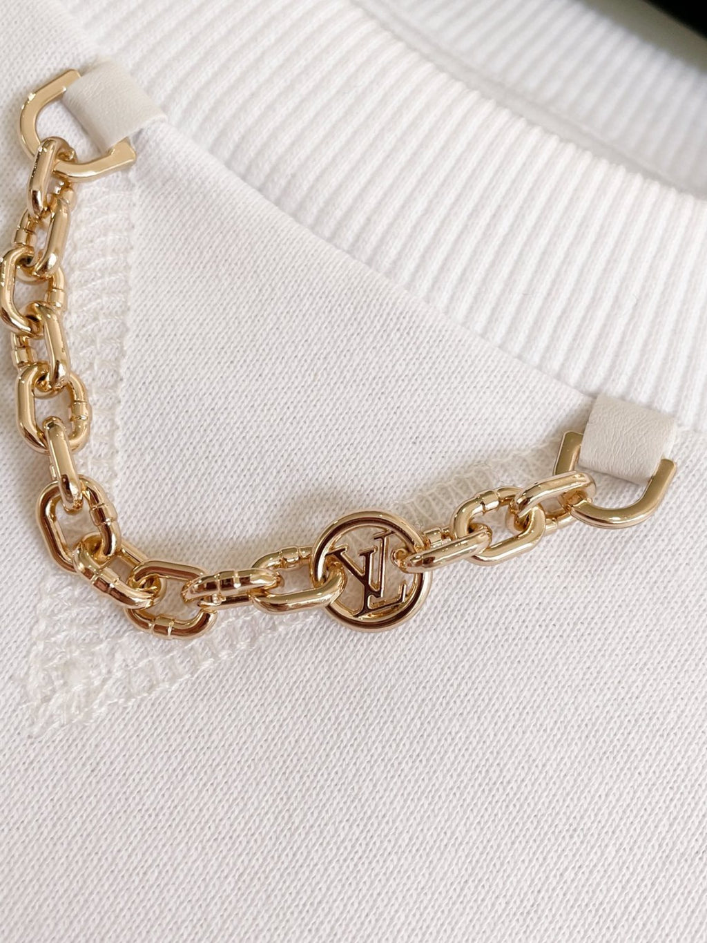 Women's Spring and Autumn White Round Neck Travel Seal Print Long Sleeve Sweatshirt #74178