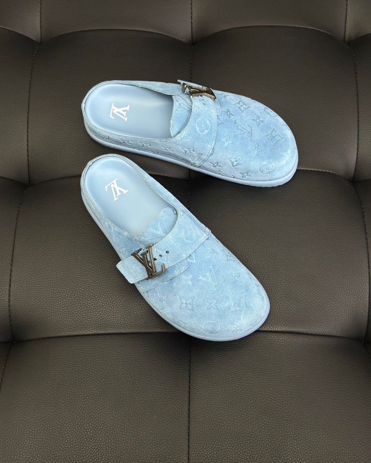 LV Easy Mule Men's And Women's Summer Solid Color Letter Print Suede Leather Birkenstock Shoes #77925