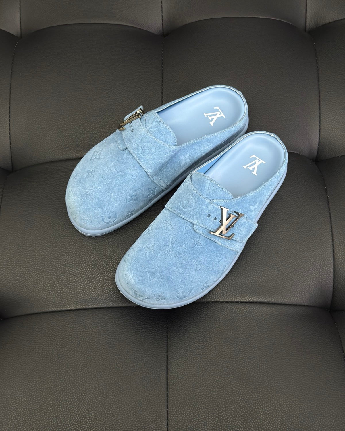 LV Easy Mule Men's And Women's Summer Solid Color Letter Print Suede Leather Birkenstock Shoes #77925