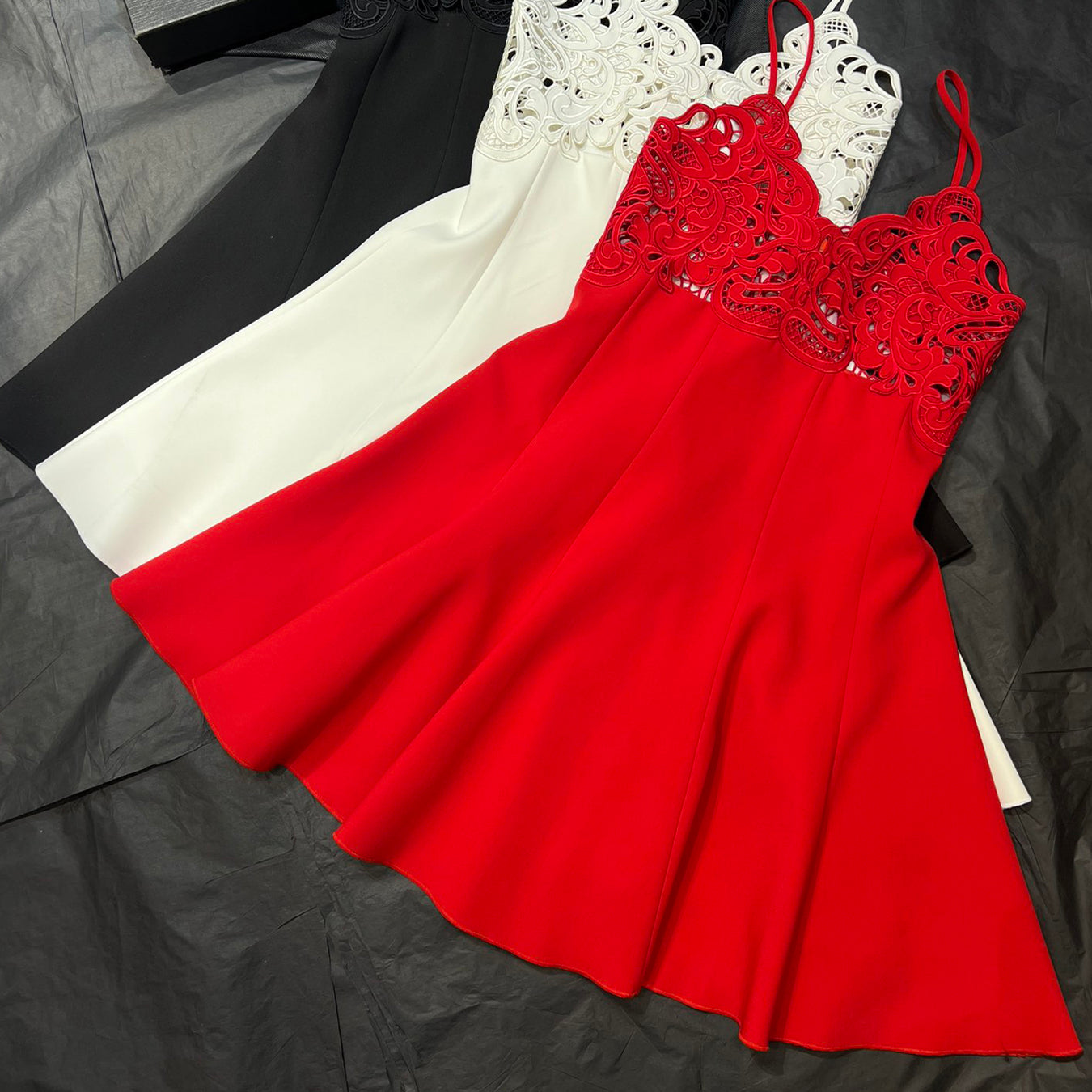 Ermanno Scervino Women's Spring And Summer Hollowed Out Embroidery Dress Simple Elegant Fashion Temperament Sexy Halter Short Dresses Mini Skirt Ngvp #1115