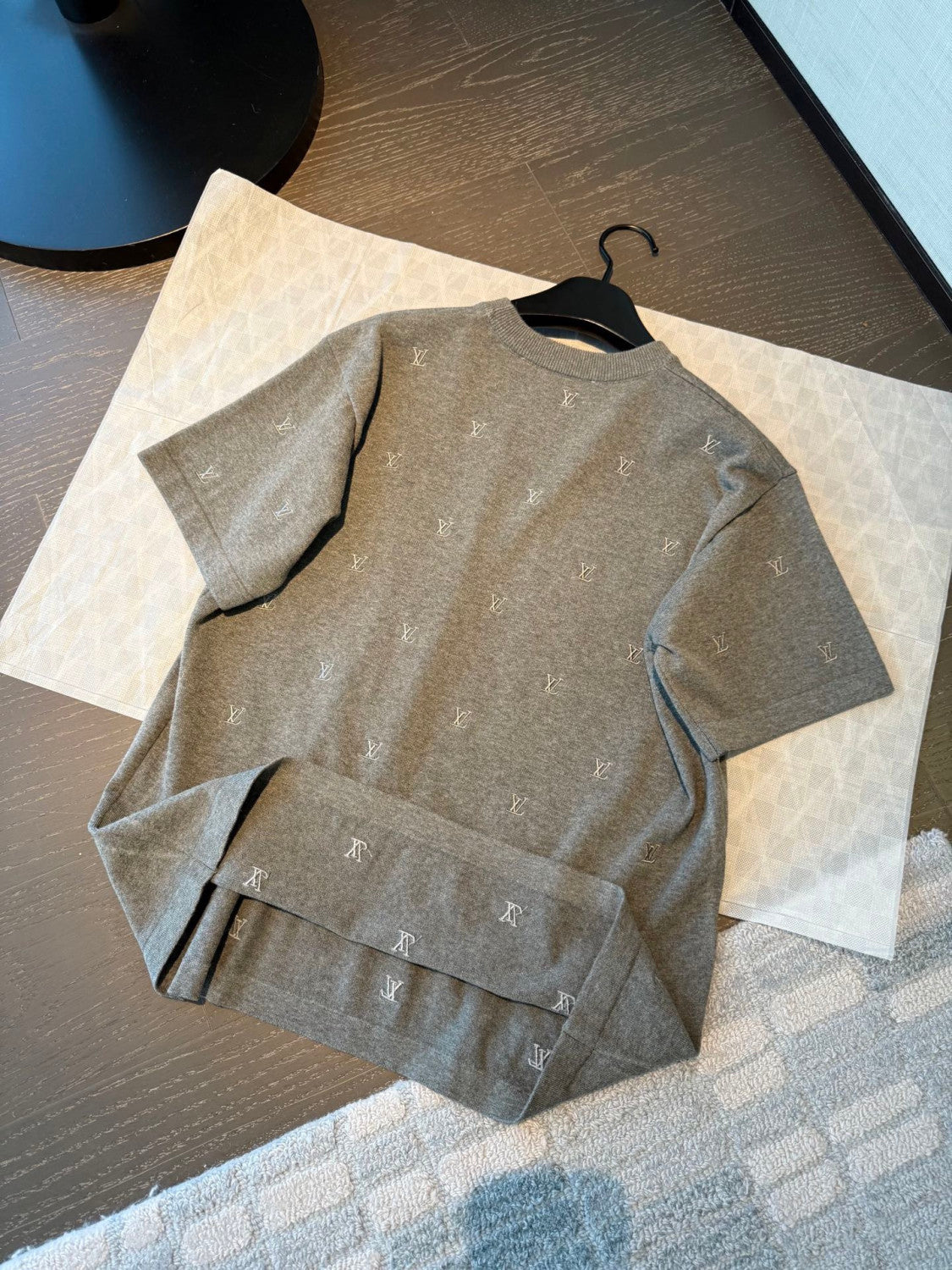 Men's 26ss LV Blason Embroidered Short-Sleeved Crewneck T-shirt #82537A