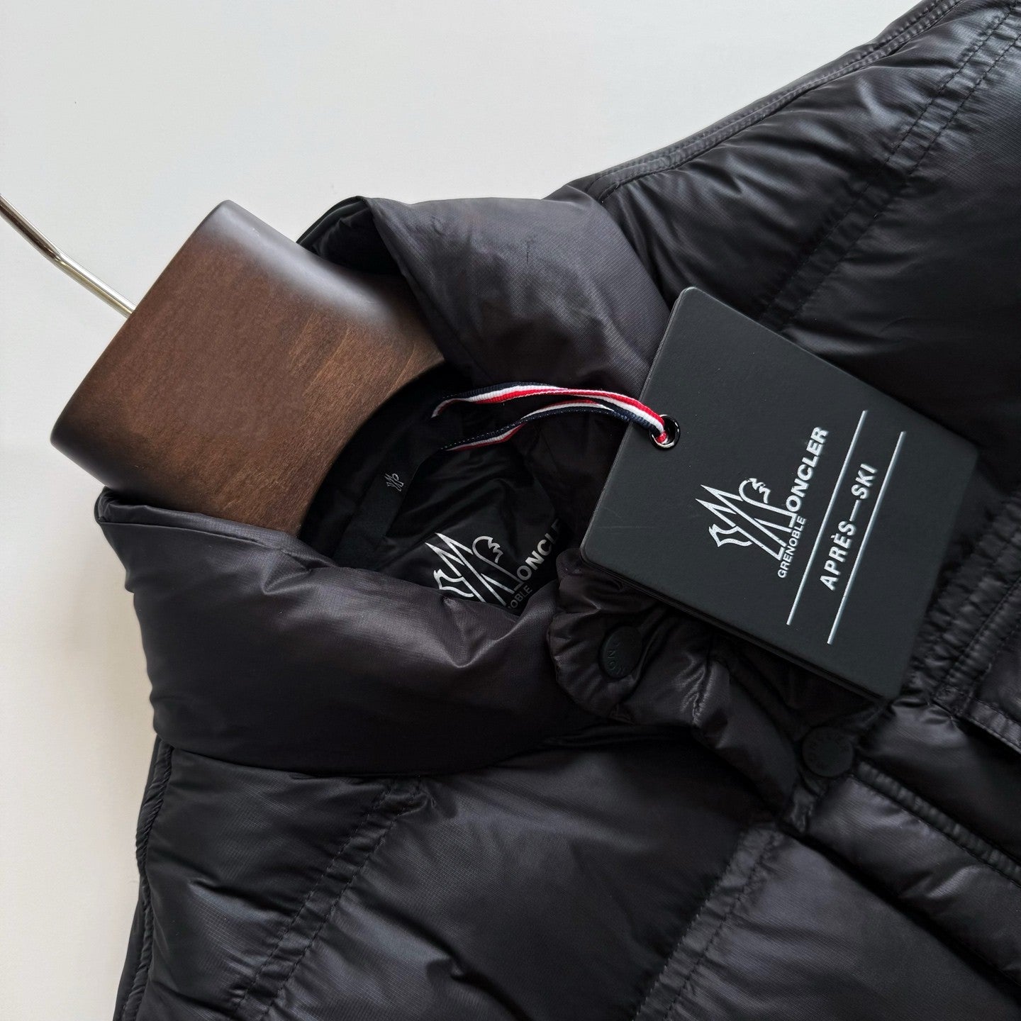 Grenoble Nantu Collection Men's And Women's Zipper Pocket Reflective Details Vest  Black #332207