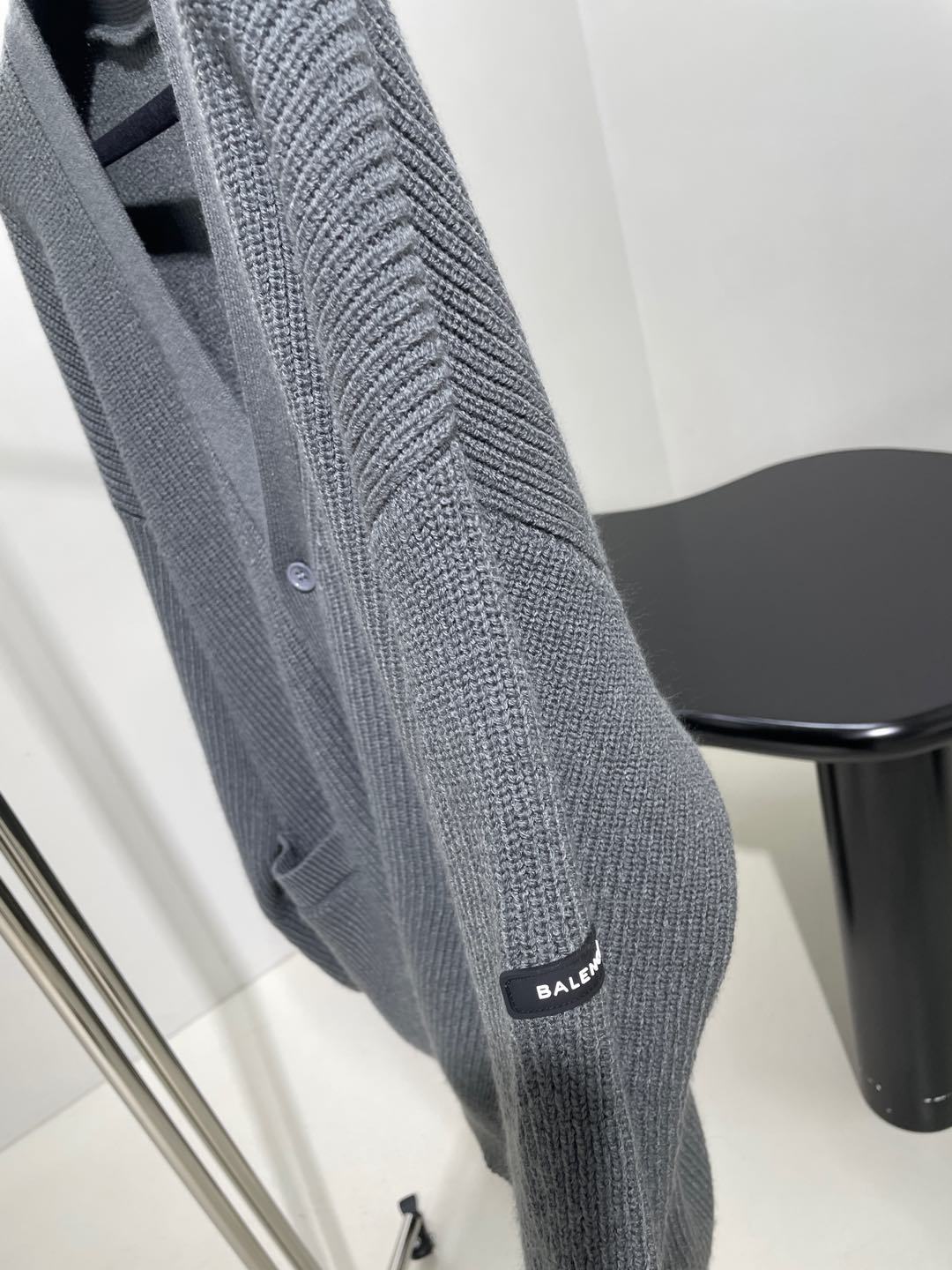 Men's And Women's Spring/fall Fashion Casual V-neck Single Button Wool Knit Cardigan #78622