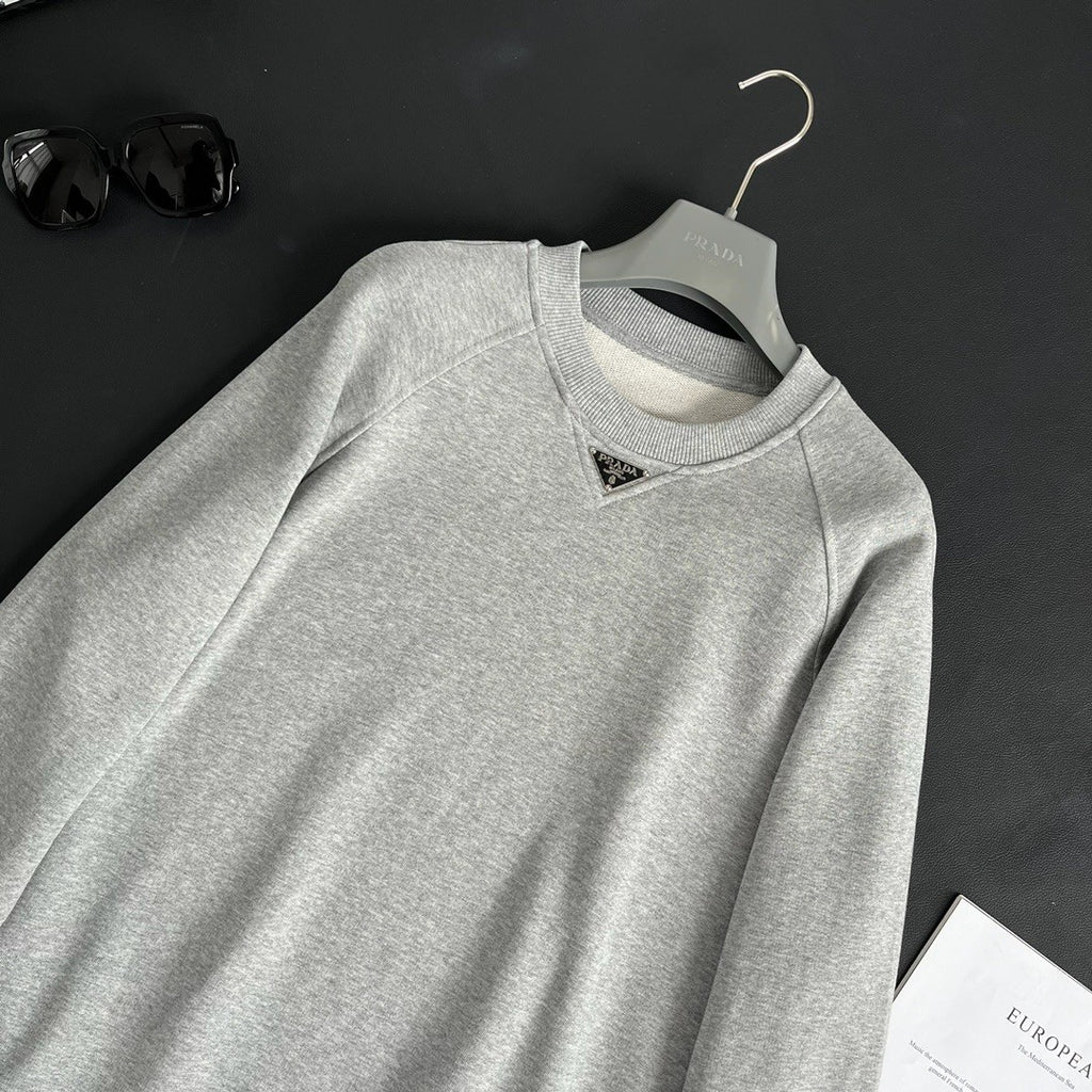 Women's Spring and Autumn Logo Applique Round Neck Cotton Pullover Long Sleeve Sweatshirt #72846