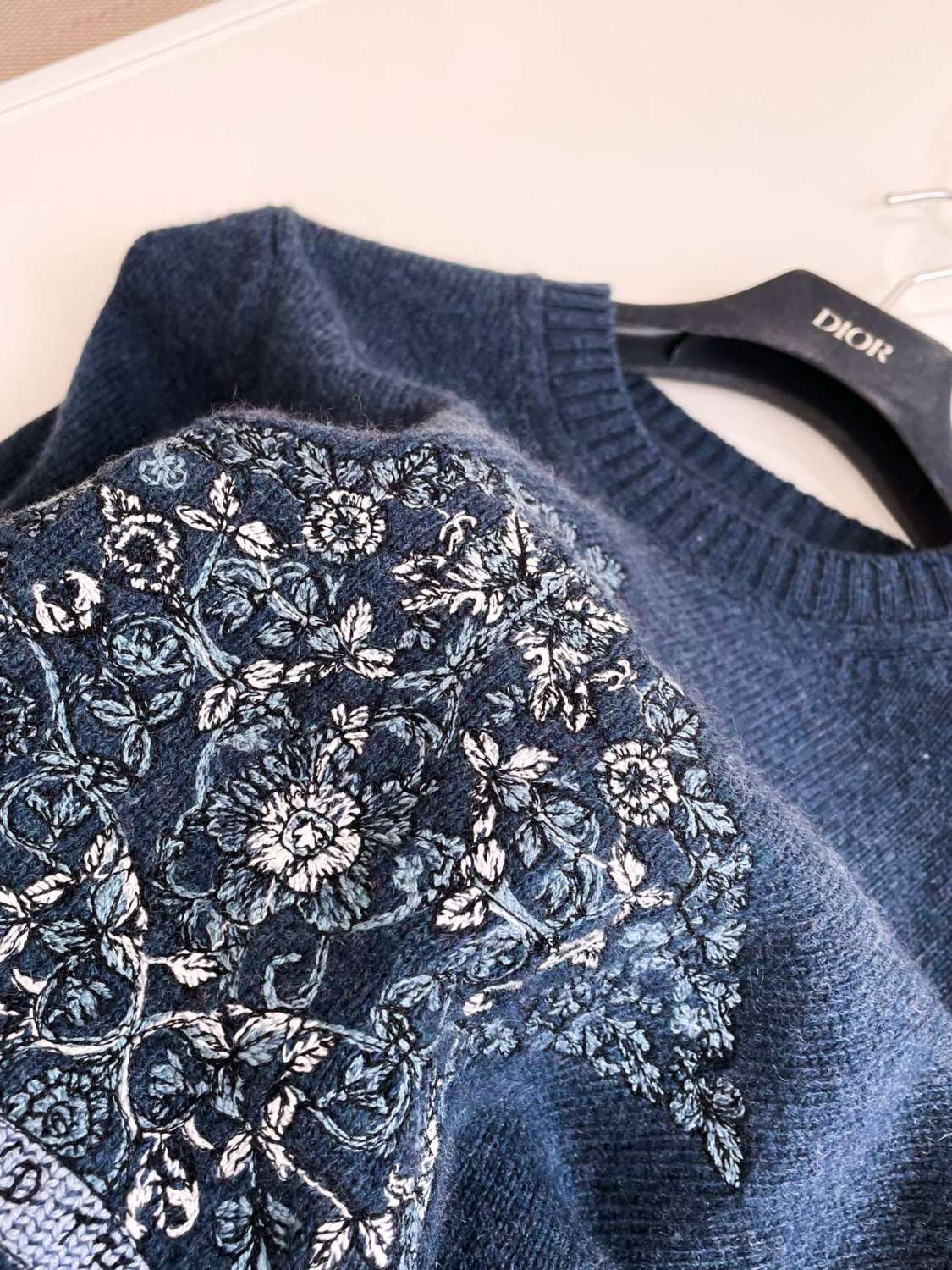 Women's Spring and Autumn Star Embroidery Pattern Cashmere Knit Crew Neck Sweater #74584