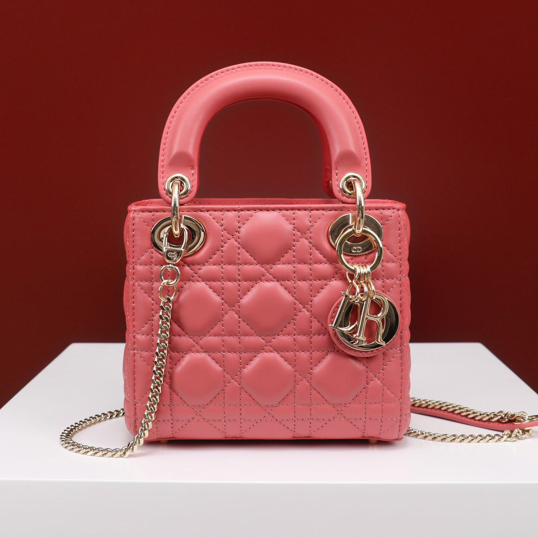 CD Lady Women's Solid Color Metal Pendant Removable Chain Shoulder Strap Wicker Pattern Sheepskin Leather Single Shoulder Crossbody Handbag Bag Bags #77461